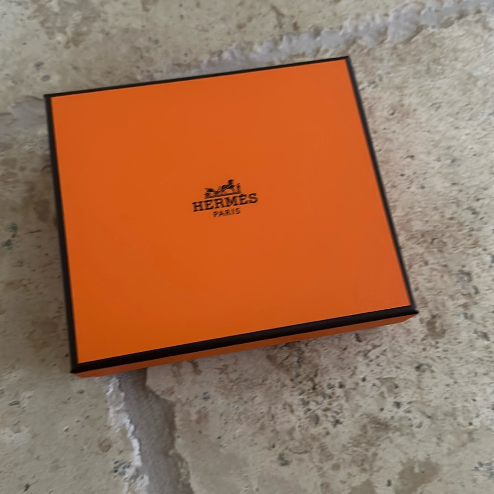 Hermes gift packaging